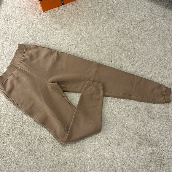 BRAND NEW WITH TAGS MaxMara Fleece Joggers Sz XS Beige - Picture 2 of 5